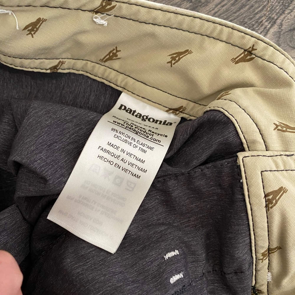 Patagonia Wavefarer Board Shorts 7” - Picture 4 of 5